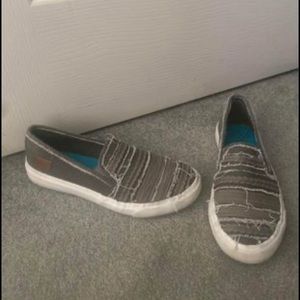 Girls slip on shoes